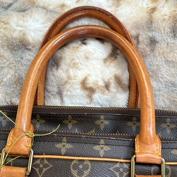 PrelovedLouis Vuitton Sac 24 Heures - Picture 2 of 13